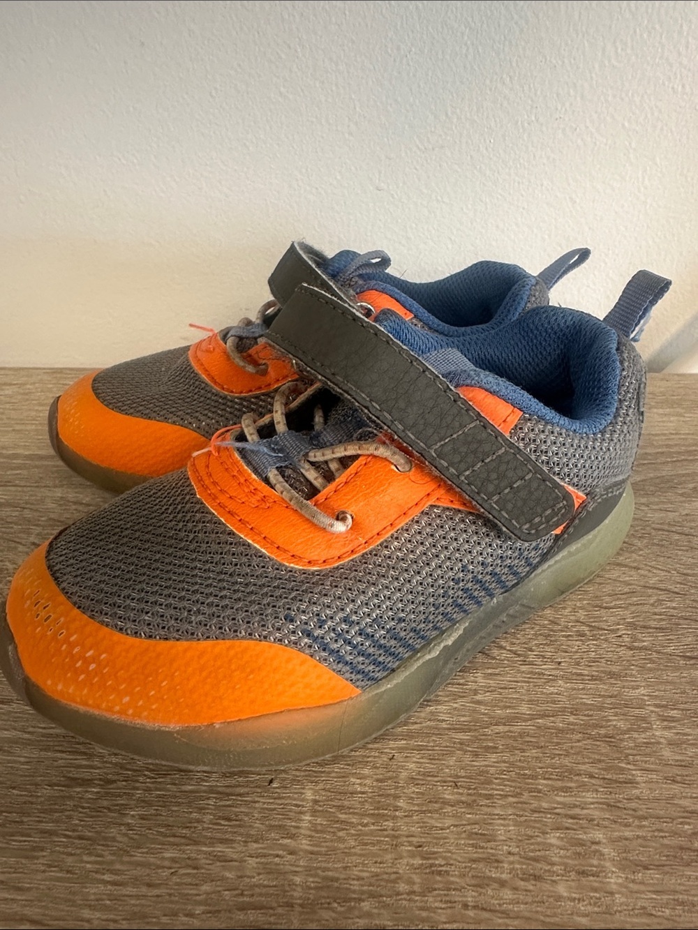 Stride Rite Surprize Flash Light Up Shoe 9
